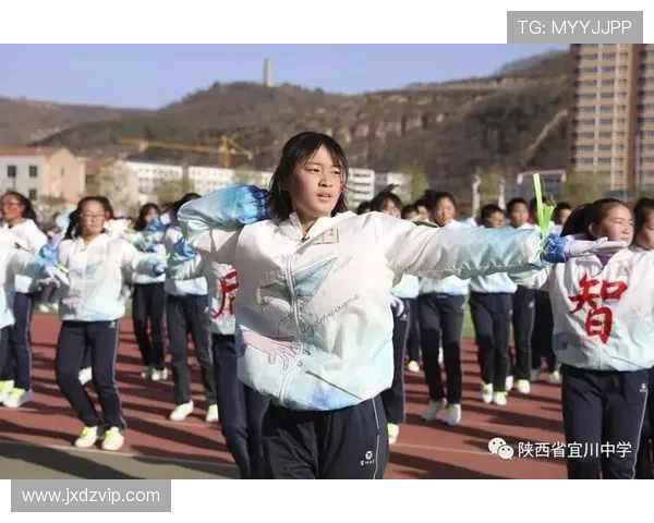 山西女篮赛场外活力绽放啦啦队舞步诠释体育一家亲拼搏精神共振看台